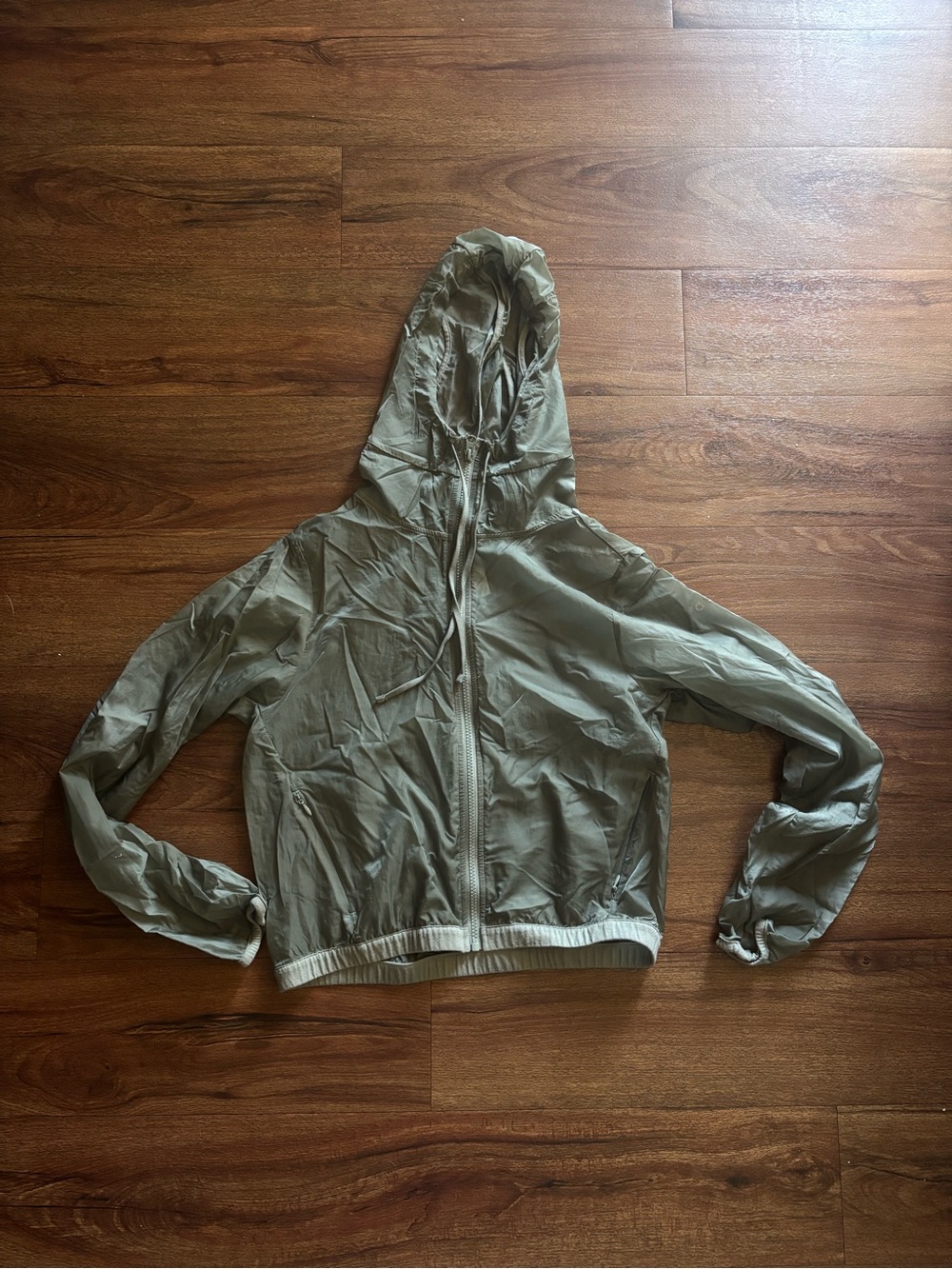 Alo Women’s Lightweight Hooded Windbreaker Jacket - Olive Green